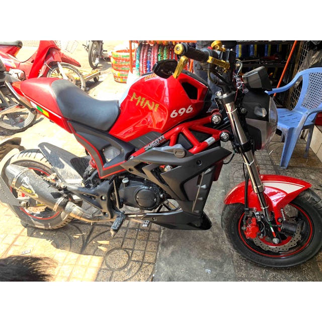 Cánh chim liền mỏ cài , cánh bửng trước , yếm trước luôn mỏ cài mẫu BMW S1000RR cho demons ducati mini 110i