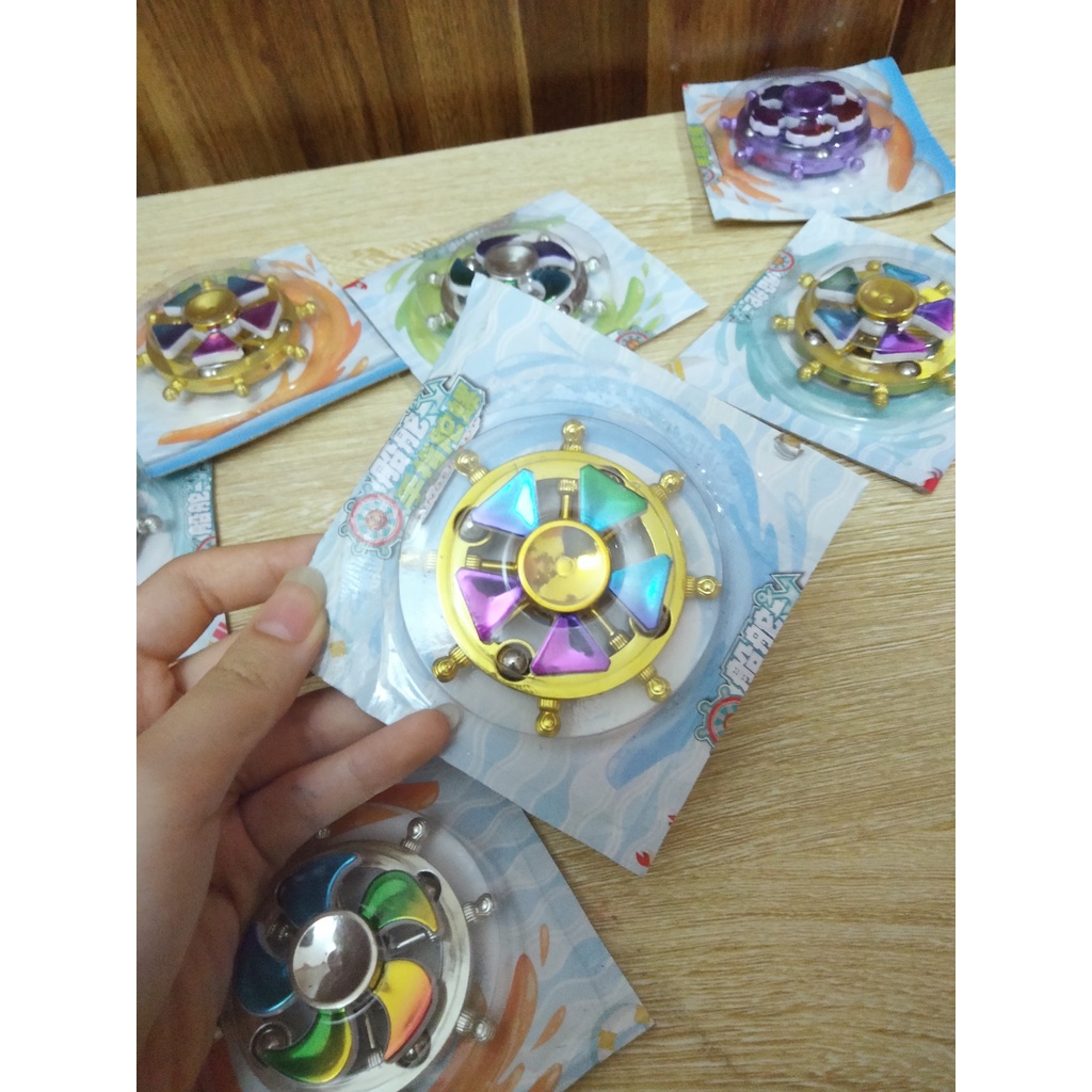 Con quay Fidget spinner siêu bền, giúp giảm stress, thư giãn đầu óc cho trẻ