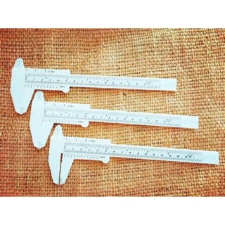 THƯỚC KẸP NHỰA 150mm