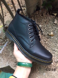 Giày Dr.Martens cổ lửng bao Chất