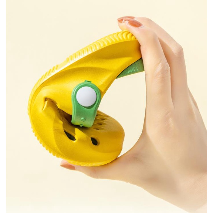 Dép Sandal Đục Lỗ Chống Trượt Thời Trang Đi Biển Mùa Hè Cho Bé