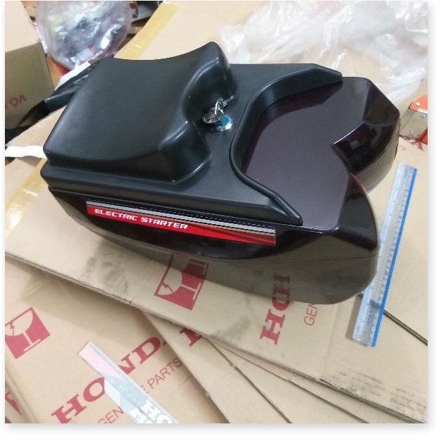 Thùng đựng đồ kiêm ghế gồi lắp xe honda DREAM. wave cúp 81.82 -HCM