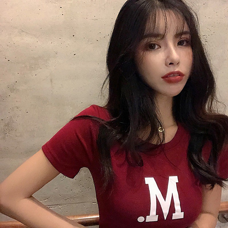 Áo Croptop tay ngắn hoạ tiết chữ in thiết kế quyến rũ