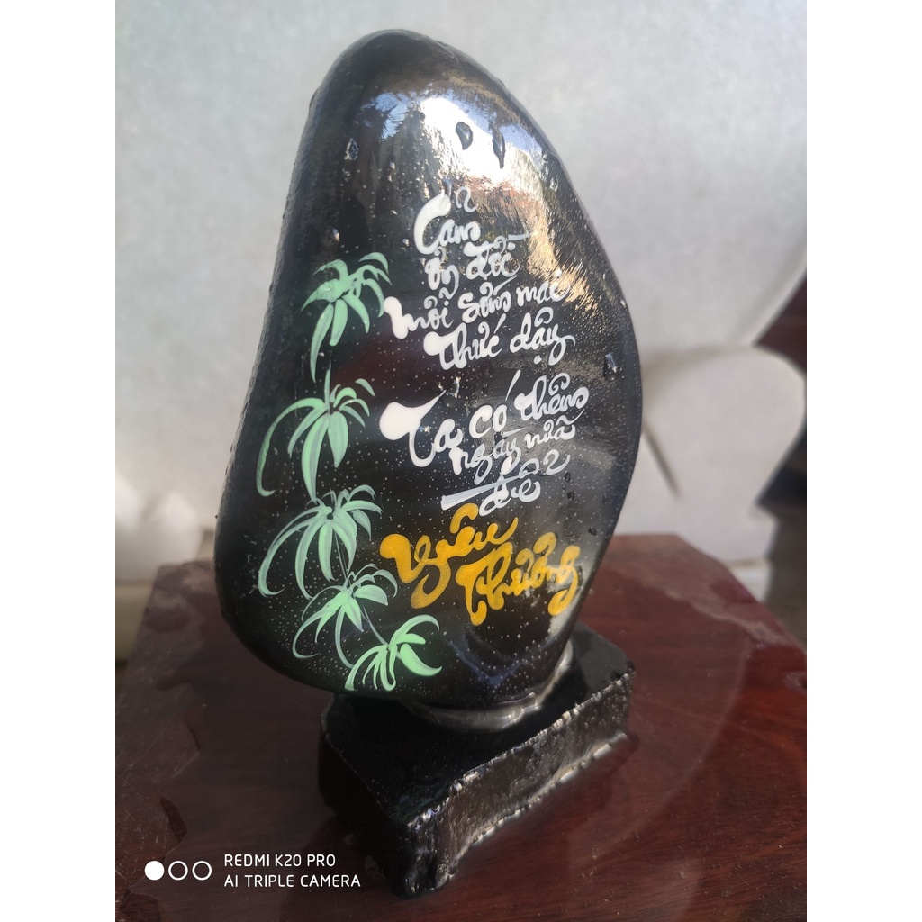 Thư pháp trên đá tự nhiên.﻿, Khắc chữ thư pháp theo yêu cầu của khách