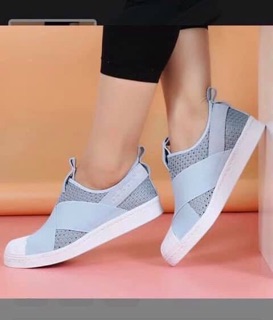 Superstar slip on