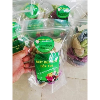 Mứt dừa miếng ngũ sắc 500g ( Lò mứt dừa Bến Tre)