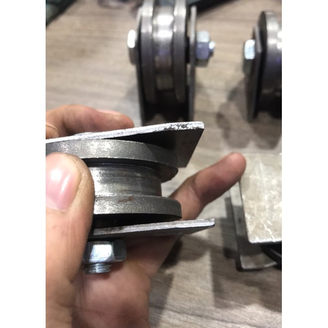 Bánh Xe sắt rãnh U