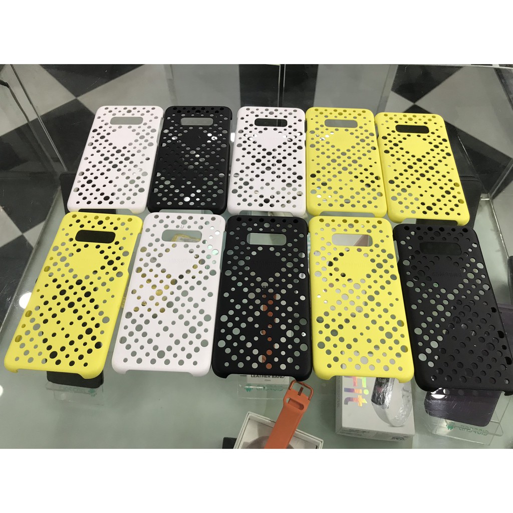 Ốp lưng tản nhiệt tặng kèm theo máy Samsung Galaxy S10e