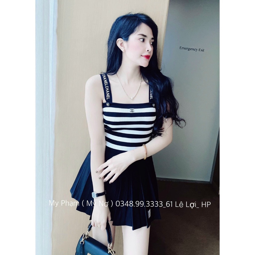 Áo len croptop 2 dây C.N kẻ ngang hot hit