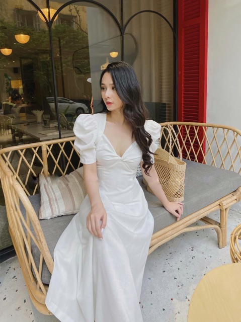 Đầm Maxi Trắng xoắn Ngực Tay Phồng | BigBuy360 - bigbuy360.vn