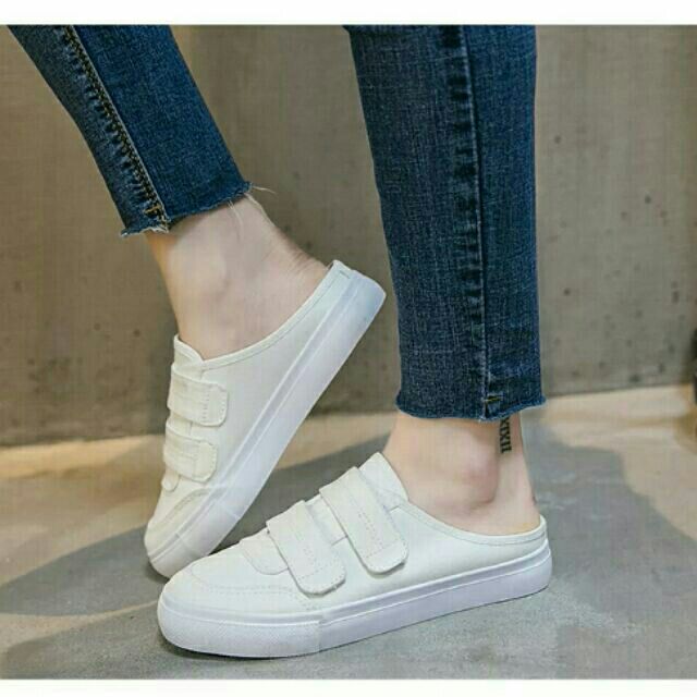 Giầy sục thể thao