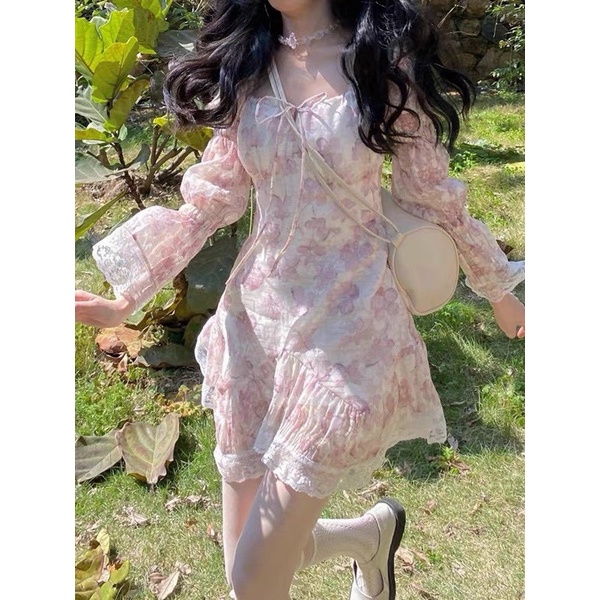 Đầm hoa hồng tay loe viền ren td bo tay