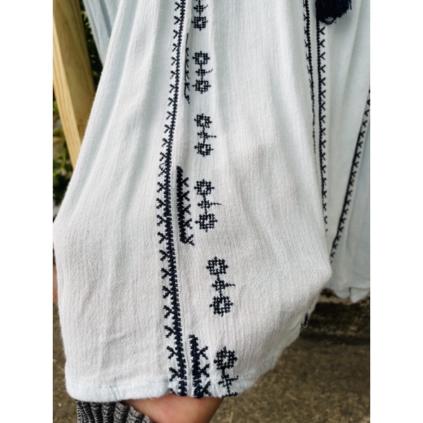 Áo thêu Hàn secondhand