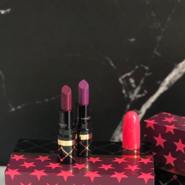 Son MAC ' REBEL' tách set MAC Red Nutcracker Sweet
