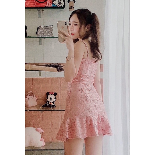 Đầm ren 2 dây xoè