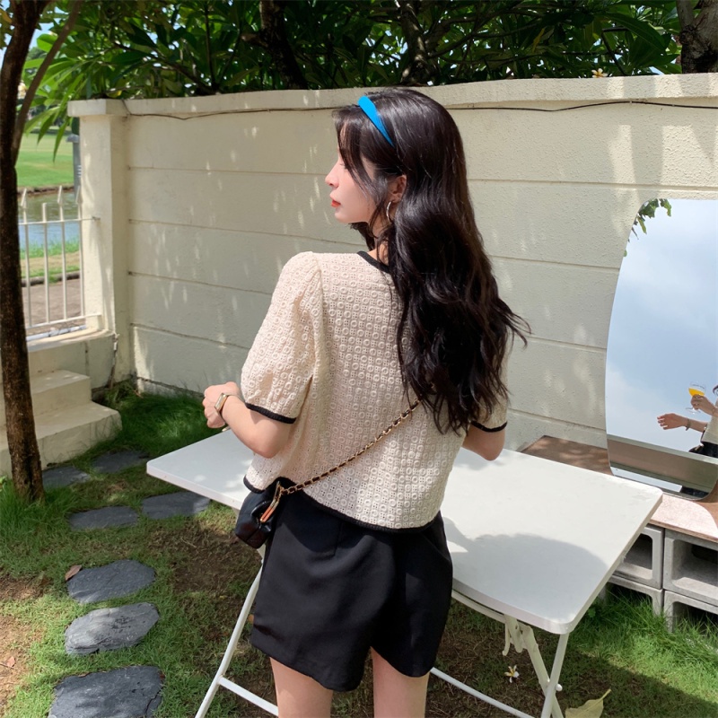 Áo Kiểu Tay Ngắn Khoét Lỗ Màu Sắc Tương Phản Dễ Phối Đồ Thời Trang Mùa Hè Dành Cho Nữ