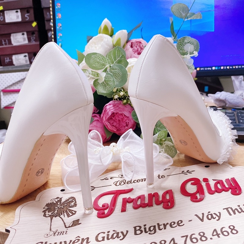 GIÀY CƯỚI THIẾT KẾ ĐÍNH DẢI NGỌC MẪU MỚI (là mẫu tkế thủ công vui lòng chắc chắn trước khi đặt hàng)