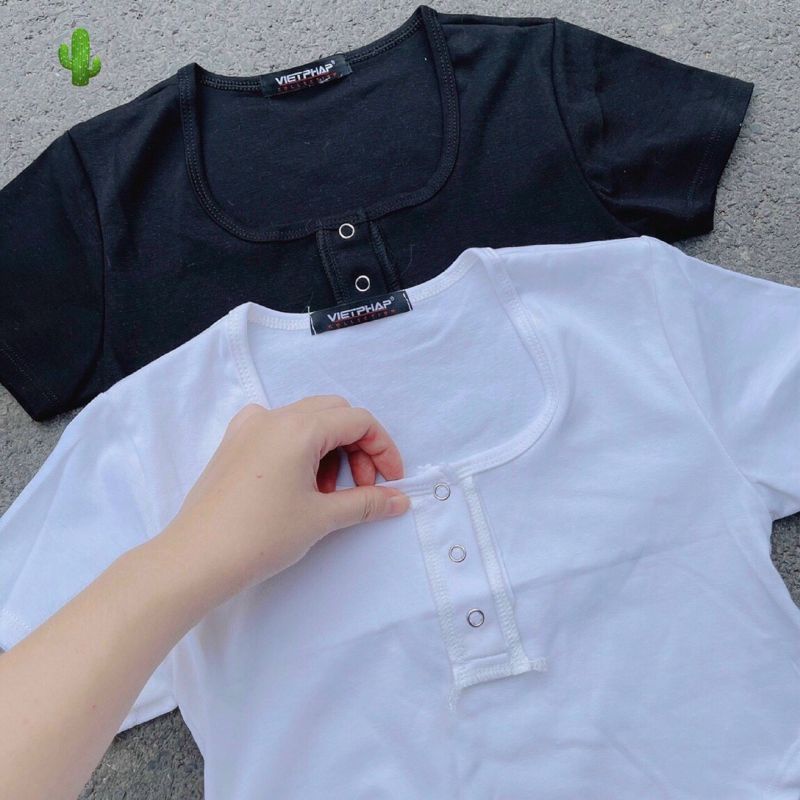 Áo croptop body cài cúc kiểu vạt bầu