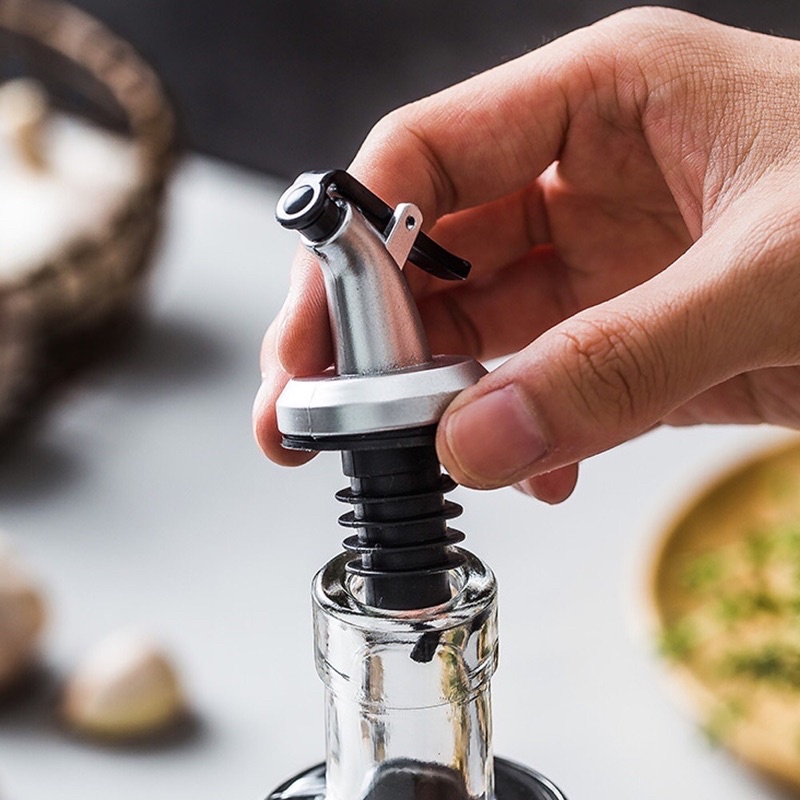 [Tặng Phễu Rót] Lọ Thủy Tinh Đựng Dầu Ăn, Chai Rót Dầu Ăn, Nước Tương, Nước Mắm, Gia Vị, Bọc Inox Sang Trọng 300ml