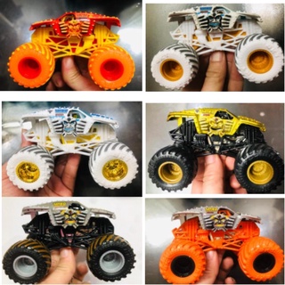 Xe Monster Jam mã Max-D nhiều mẫu của hãng Spin master