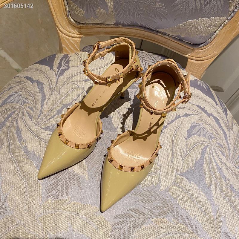 Giày cao gót mũi nhọn đính đinh tán thời trang xuân hè quyến rũ dành cho nữ 2021