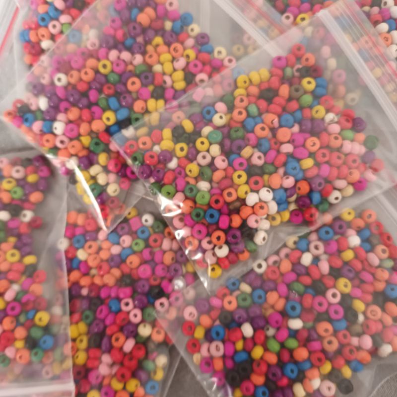 Bịch 100 hạt gỗ bẹt nhiều màu 4li làm handmade