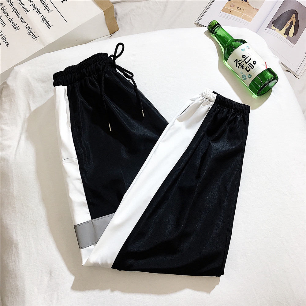 Quần thời trang thiết kế đơn giản năng động thời trang | BigBuy360 - bigbuy360.vn