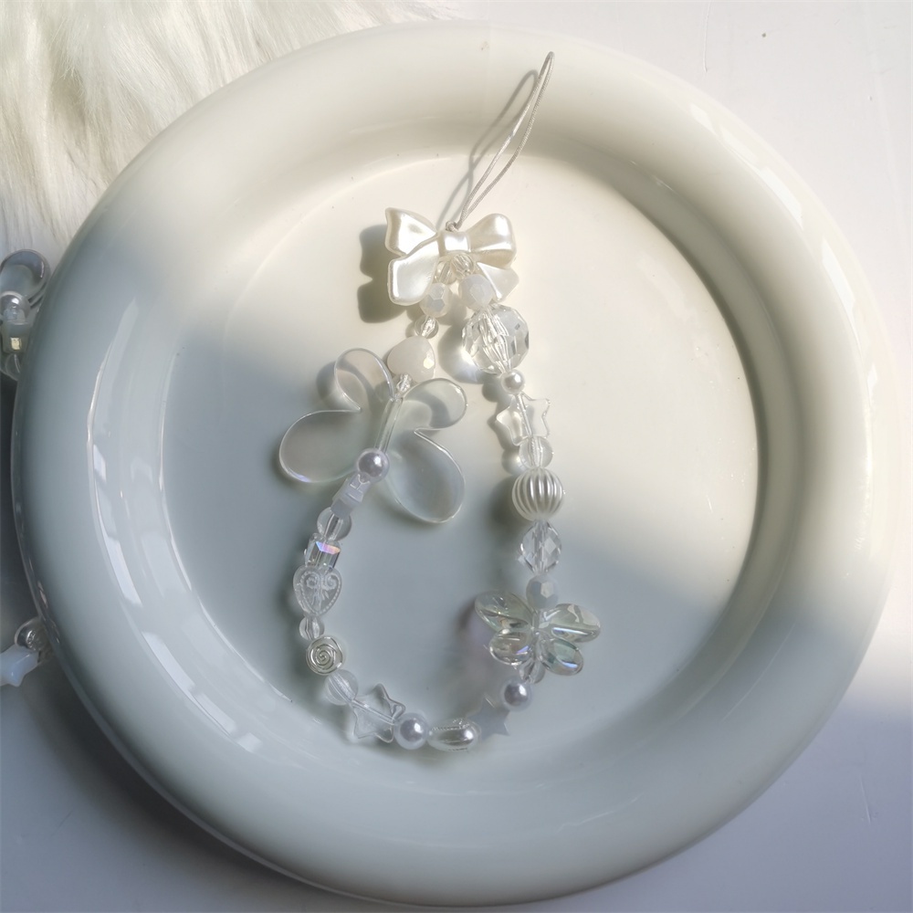 Dây Đeo Điện Thoại Bằng Acrylic Mềm Chống Thất Lạc Hình Bướm Màu Laser Đính Hạt Ngọc Trai Dễ Thương