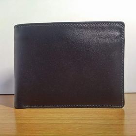 Ví Đen Ngang Da Bò