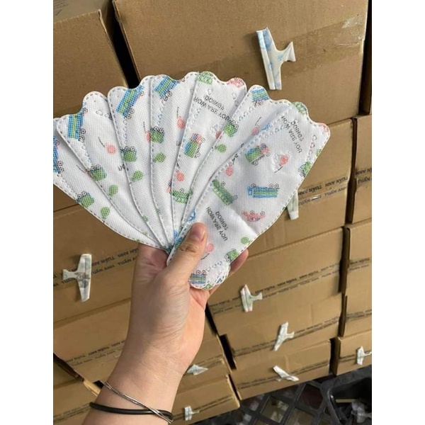 10 chiếc khẩu trang 4d trẻ em