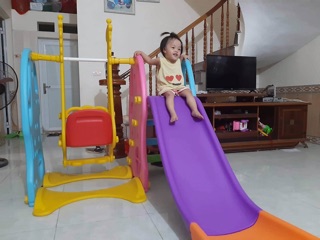 Cầu trượt xích đu cho bé