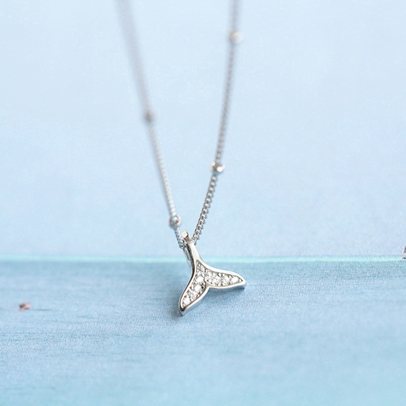 Vòng tay đính đá Zircon hình đuôi cá dành cho nữ