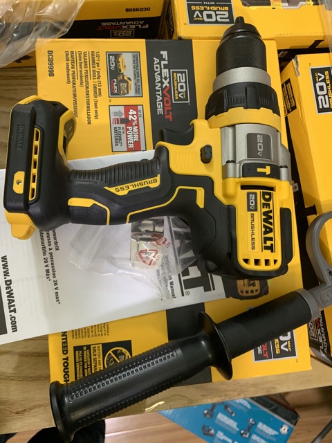 Máy khoan pin Dewalt dcd999