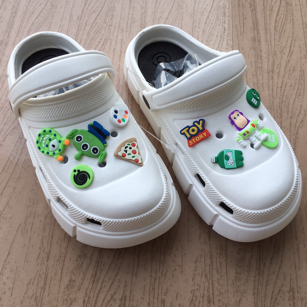 Xả Kho ) Dép Cross Nữ Siêu Cute Đế 4cm, Nhẹ, Êm Kèm Sticker Dễ Thương Mẫu Mới Nhất