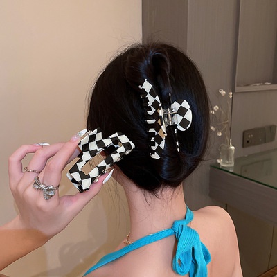 Kẹp tóc bản lớn màu trắng đen phong cách Hàn Quốc cho nữ