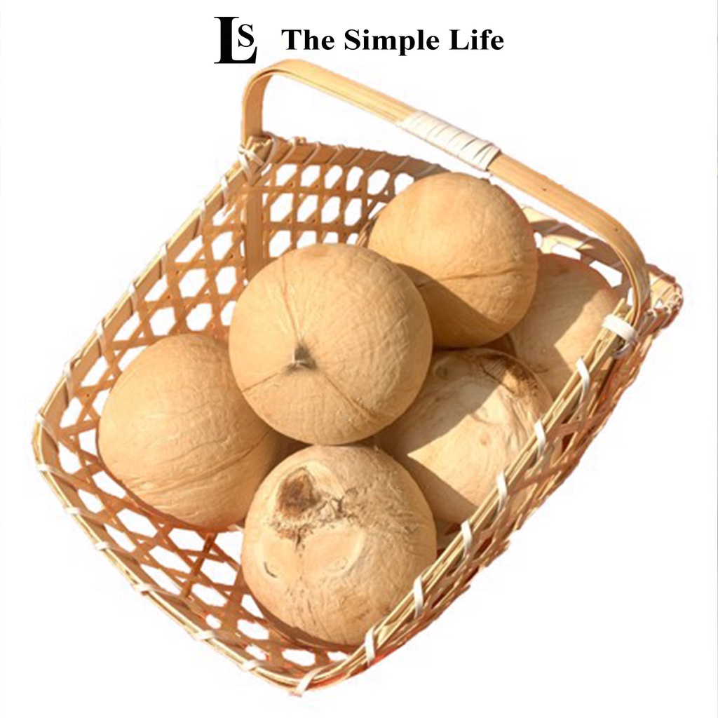 Dừa tươi gọt sẵn, nước dừa tươi ngon giá rẻ, ngọt nước tươi mát, giải tỏa cơn khát mùa hè, đem lại cảm giác sảng khoái