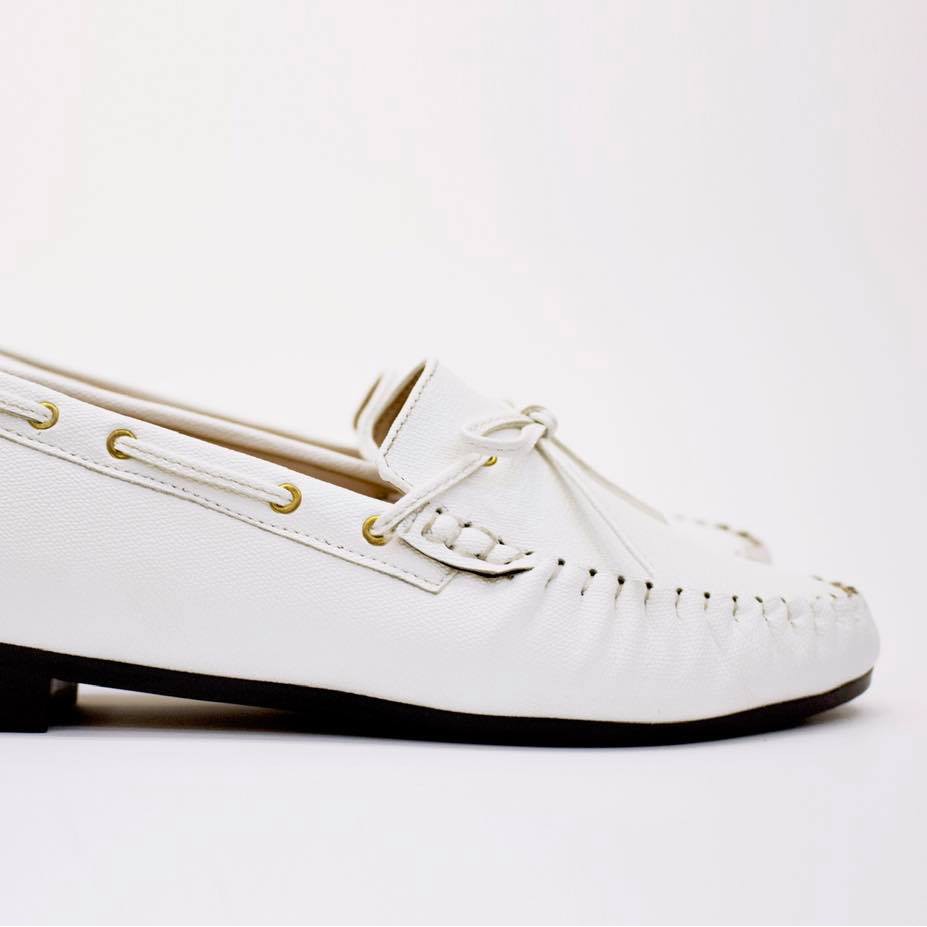 GIÀY MỌI MOCCASIN TRẮNG NƠ CM001WN | BigBuy360 - bigbuy360.vn