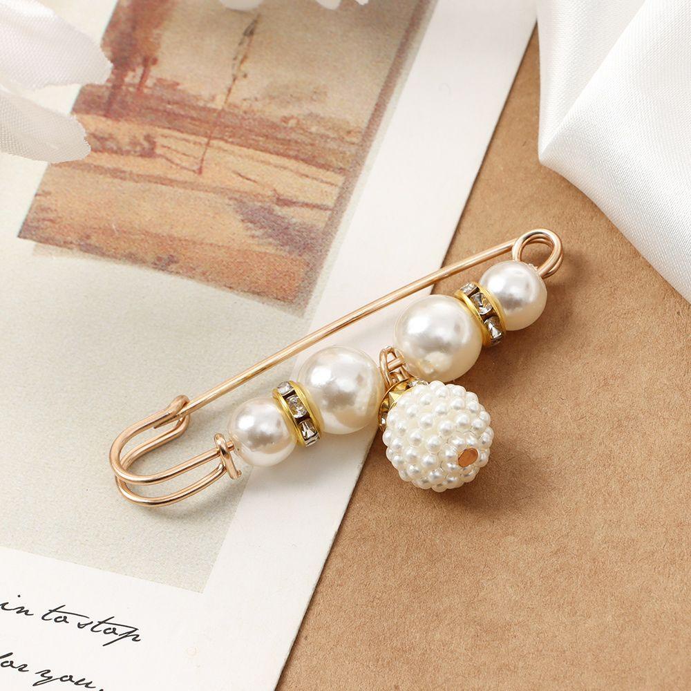 Mag. Huy Hiệu Cài Áo Hình Dây Nịt Thời Trang Dành Cho Nữ