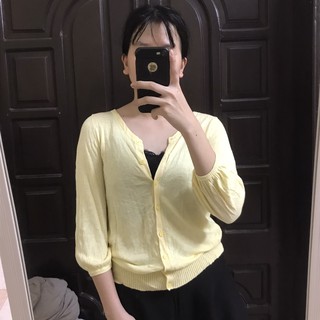 Cadigan len mềm mỏng cổ tròn Size M màu vàng 2nd