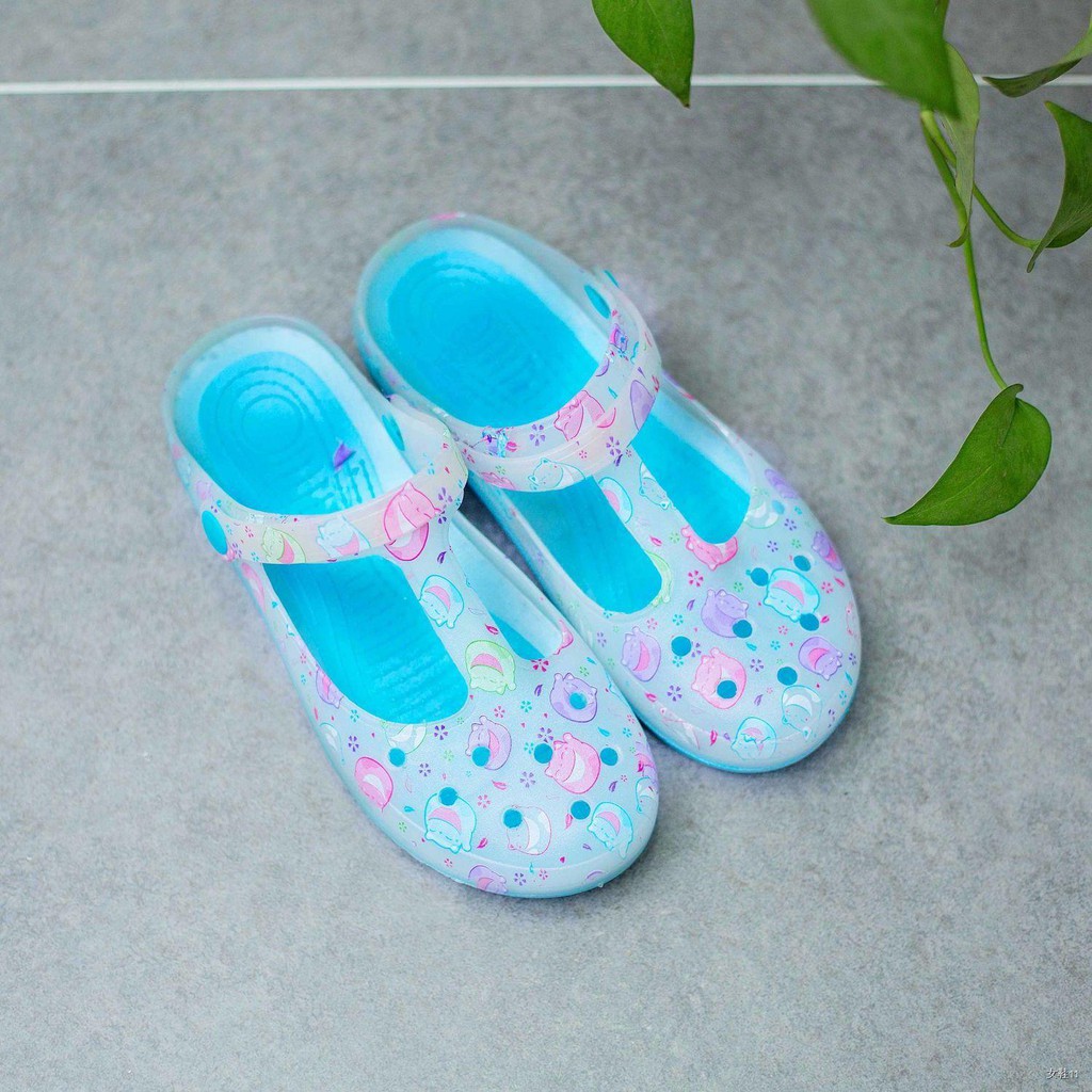 giày thạch Baotou lỗ phụ nữ làm vườn bãi biển dép đế bằng không trơn trượt bên bờ và đi trong nhà