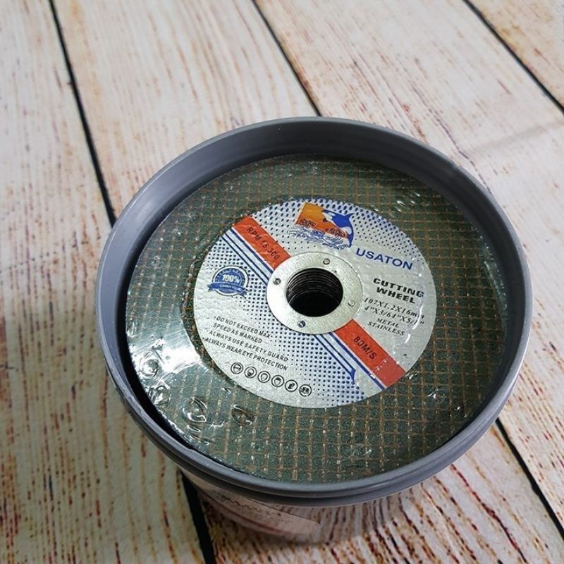 đá cắt sắt , cắt lnox ( giá 1 hộp 50 viên )