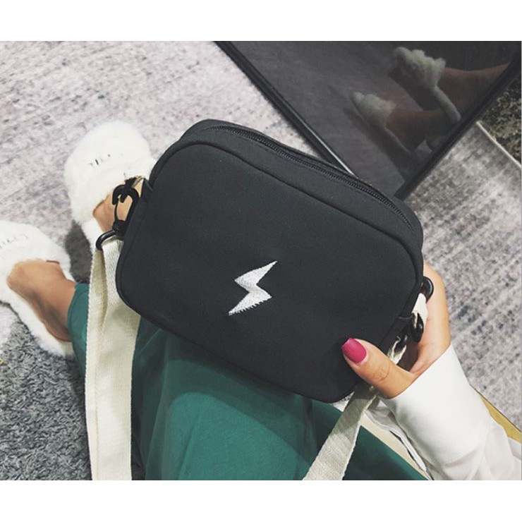 Túi đeo vai nữ cá tính hình tia chớp hot DV1028 | BigBuy360 - bigbuy360.vn