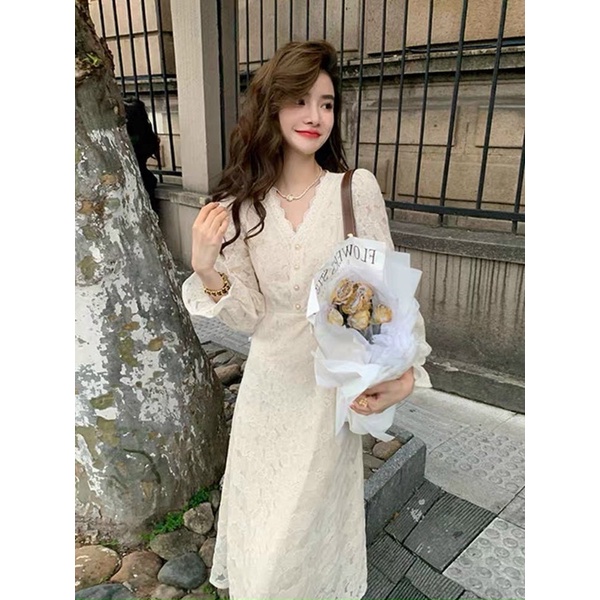 ĐẦM MIDI TRẮNG HOA NỔI CỔ V VIỀN REN