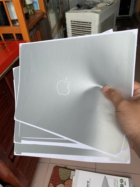 Decal Macbook 3 miếng full máy