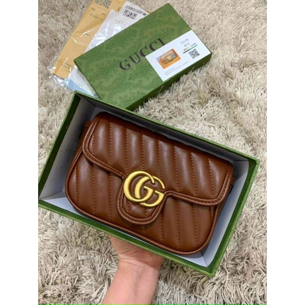 Túi chữ G màu nâu Tây da mềm size 18cm Full hộp xanh