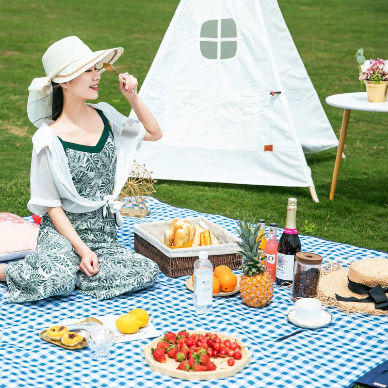 Thảm dã ngoại du lịch đi biển chống thấm nước, dễ lau sạch, Tấm trải picnic cắm trại đi phượt kết hợp tập yoga gấp gọn