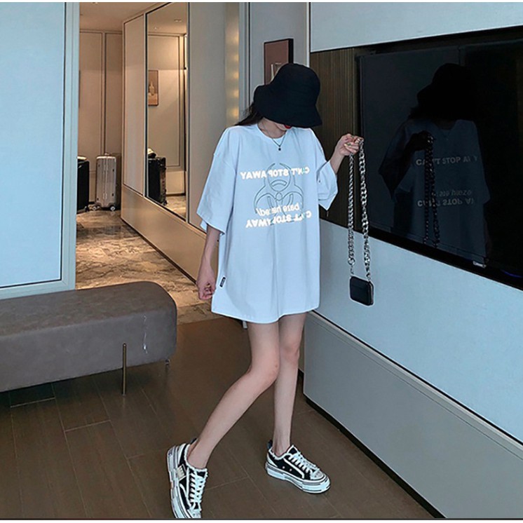 [GIÁ XẢ KHO] Váy nữ dáng oversize cổ tròn, họa tiết chữ phát sáng | BigBuy360 - bigbuy360.vn