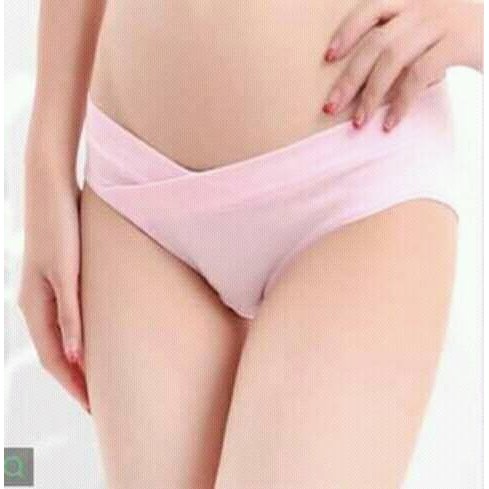 Quần chip bầu cạp trễ