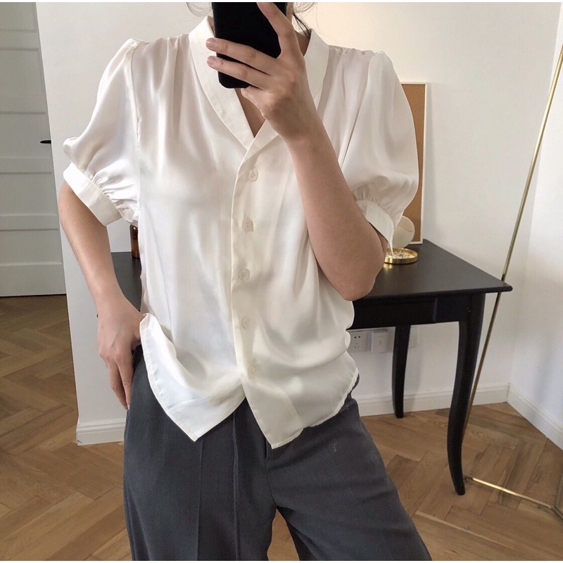 Áo sơ mi nữ tay phồng cổ đức