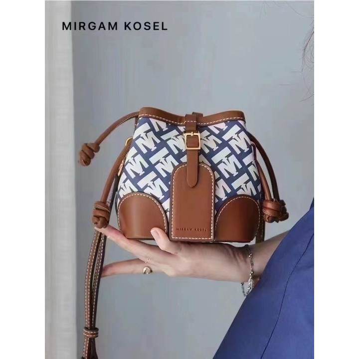 túi rút đeo chéo hàng chính hãng xuất dư size 14cm * 10cm * 15cm